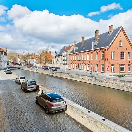 Homestay Charming Place Along The Canals In *